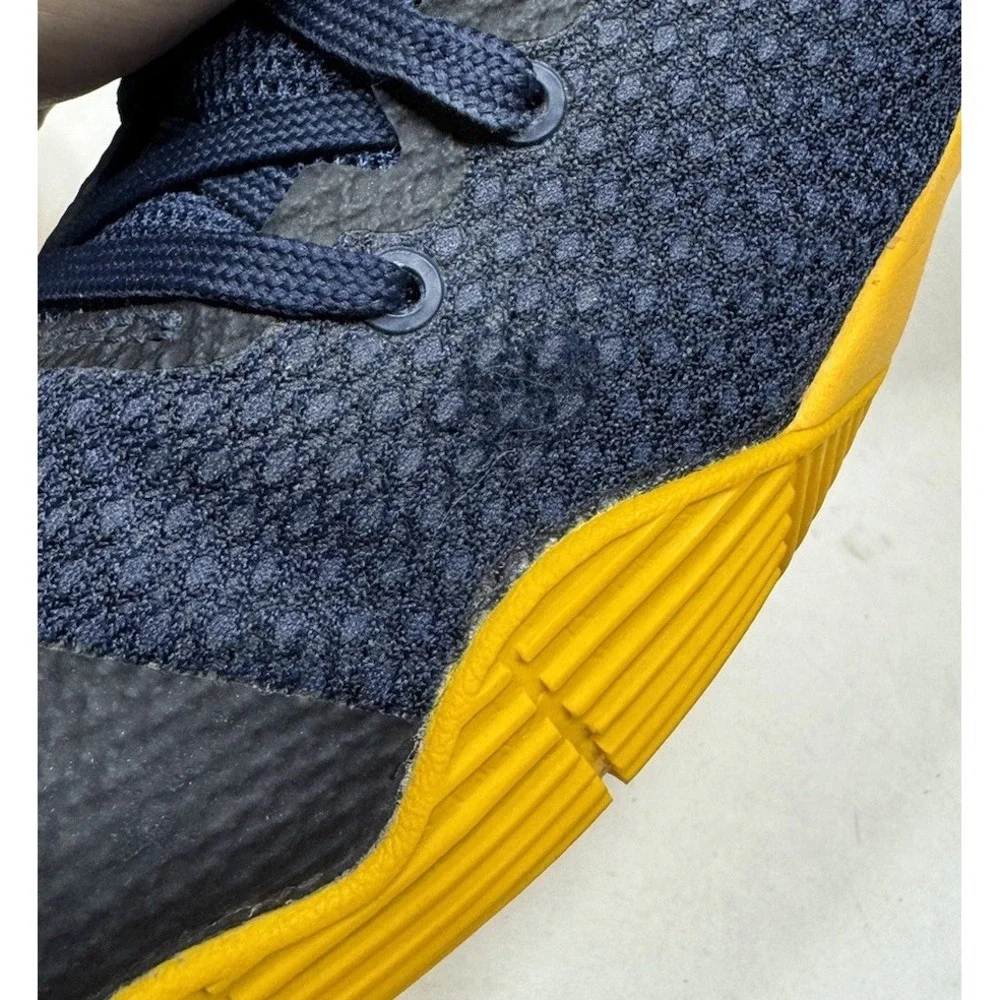 Nike Kyrie 2 Cavs Midnight Navy Yellow Mens Sz 12 Basketball Shoes 819583-447